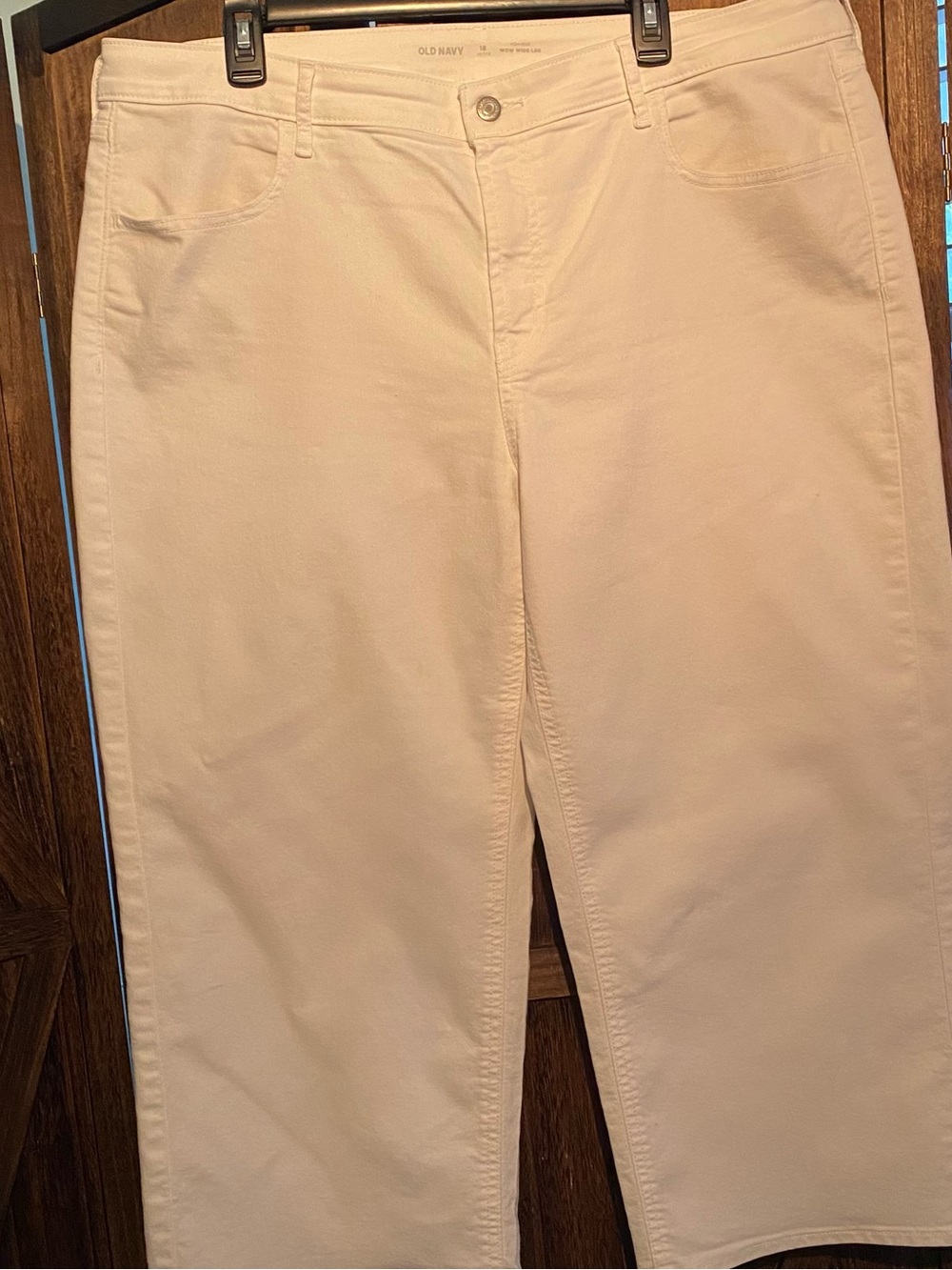 Old Navy white High Rise Wow Wide Leg; 18P